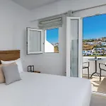 Akrotiraki Hotel
