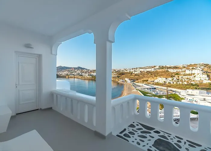 Akrotiraki Mykonos Town