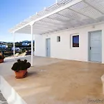 Akrotiraki Hotel
