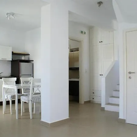 Akrotiraki Mykonos Town