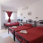فندق Akrotiraki 2*