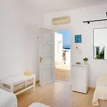 Akrotiraki فندق 2*