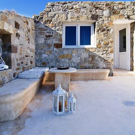 Akrotiraki Mykonos Town