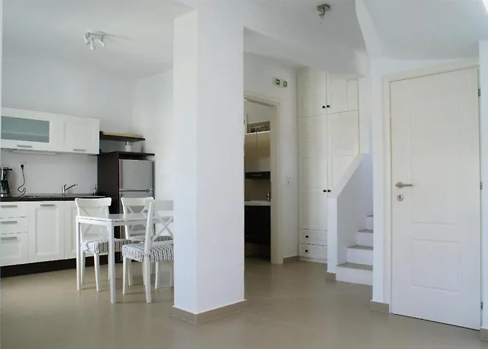 Akrotiraki Mykonos Town