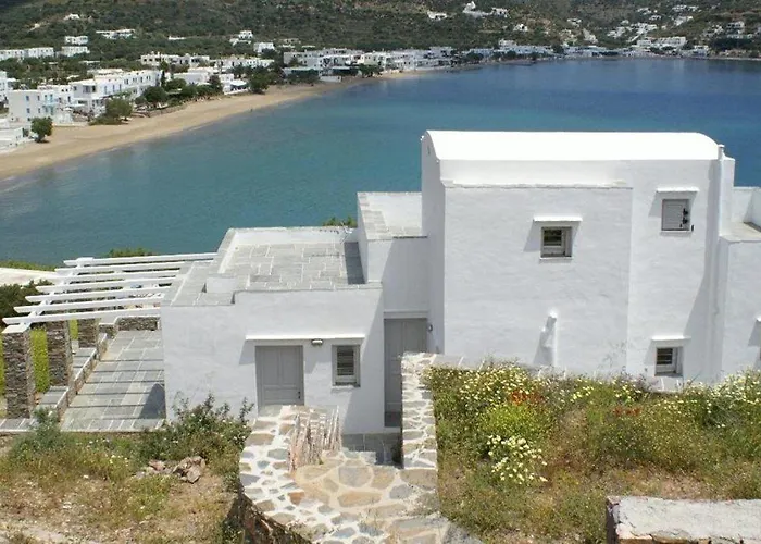 Akrotiraki Mykonos Town