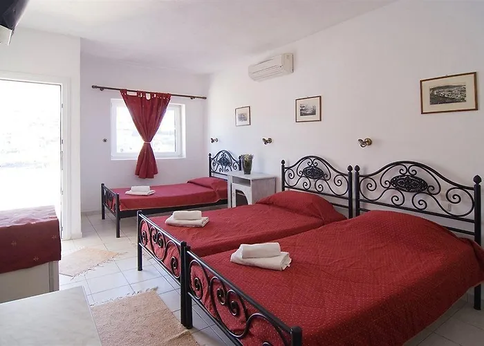 Hotel Akrotiraki 2*